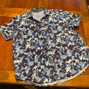Robert Graham short sleeve button down shirt